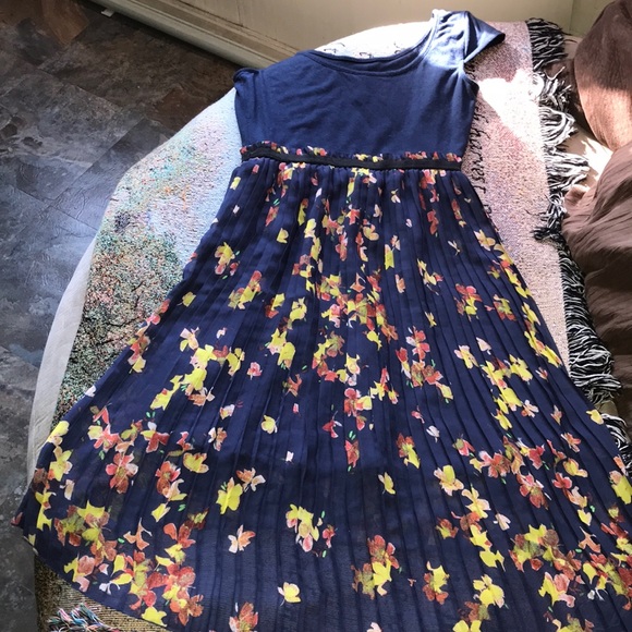 LADIES DRESS 👗 - Picture 2 of 4